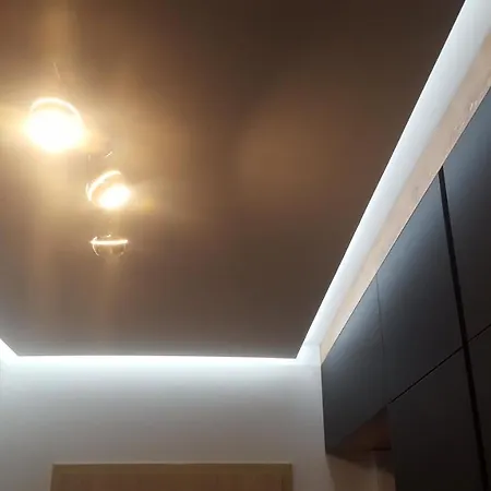 アパート Skarbowa 2 & Parking レシュノ