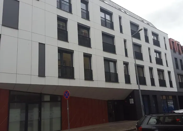 Skarbowa 2 & Parking *