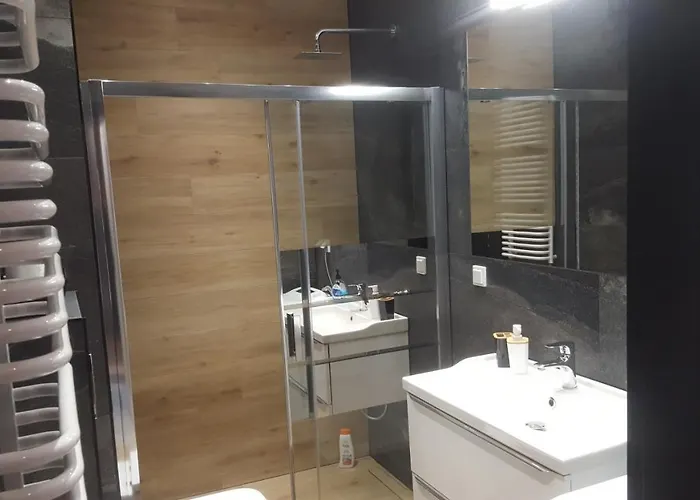 Skarbowa 2 & Parking Apartment Leszno (Greater Poland)