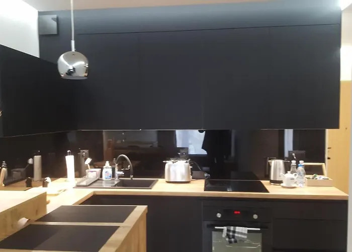 Skarbowa 2 & Parking