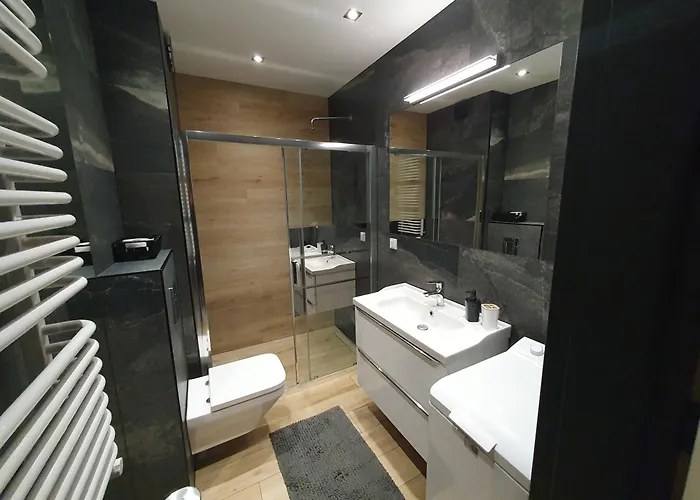 Skarbowa 2 & Parking